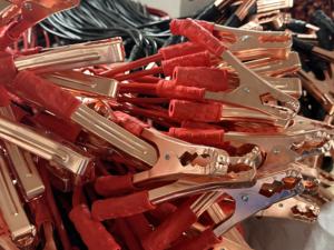 Câble <span class=keywords><strong>de</strong></span> suralimentation <span class=keywords><strong>de</strong></span> chargeur d'urgence automatique CCA/cuivre, câbles <span class=keywords><strong>de</strong></span> raccordement <span class=keywords><strong>de</strong></span> batterie <span class=keywords><strong>de</strong></span> voiture <span class=keywords><strong>de</strong></span> 600 ampères pour les marchés européens, emballage <span class=keywords><strong>de</strong></span> sac à fermeture éclair - Product Image 6