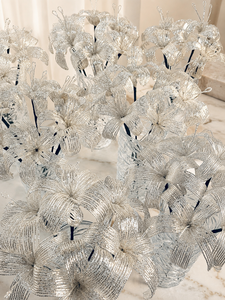 Fiori di Giglio con Perline per Esposizione in Boutique e Negozi di Regali, Decorazione Natalizia e per Capodanno - Product Image 3