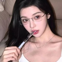 QUEJOEY Nouvelle Monture de Lunettes en Métal à Coupe Diamant pour Femme, Ultra Légère, Prête pour Verres Optiques, Verres Transparents, Tendance
