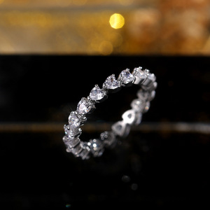 Anello con Design a Cuore a Fascia Intera, Anello Semplice da Dito per Donne - Product Image 3
