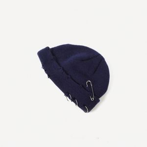 Bonnet tricoté personnalisé à étiquette privée, style pêcheur, avec revers court, effet vieilli et clous, pour hommes et femmes, vente en gros - Product Image 4