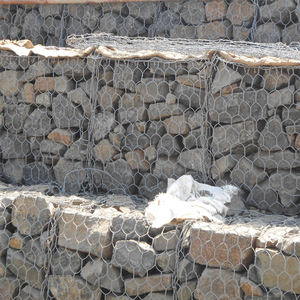 Seafabrika galvanizli 2*<span class=keywords><strong>1</strong></span>*<span class=keywords><strong>1</strong></span> metre altıgen <span class=keywords><strong>Gabion</strong></span> örgü için duvar koruma örgü <span class=keywords><strong>Gabion</strong></span> kutusu için taş kafes - Product Image 3