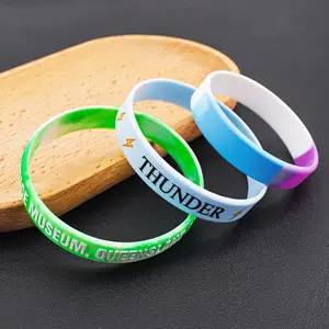 Promotionele Aangepaste Polsbandjes Met Logo Reliëf Rubberen Armbanden Polsband Egypte Siliconen Polsbandjes