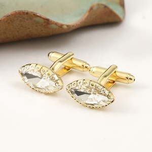 Người đàn ông của thời trang Pháp Kim Cương-Set pha lê Khuy măng sét trong hình dạng của siêu sáng bóng pha lê màu đỏ Khuy măng sét - Product Image 1