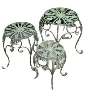 Ensemble de trois pièces de style européen rétro en <span class=keywords><strong>fer</strong></span> <span class=keywords><strong>forgé</strong></span> pour jardin, cour et balcon, avec tabourets <span class=keywords><strong>bas</strong></span> à motifs floraux, pour plantes en pot (Epidendrum, Rose) - Product Image 5