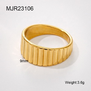 Gioielli in acciaio inossidabile placcato oro 18 carati anello a righe tridimensionali egiziano antico Pvd placcato oro impermeabile senza appannamento - Product Image 2