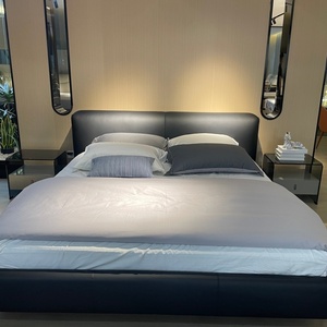 Juego de muebles de dormitorio de Hotel gris de cuero italiano de salida de fábrica, cama alta, marco de cama tamaño King, camas de lujo - Product Image 2