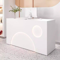 Bon marché Prix Moderne Nouveau Design Blanc Mobilier de Salon de Beauté Bureau de Réception Spacieuse Surface de Travail pour le Bureau ou le Lobby