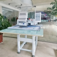 Yonthin 1 tête Bordure Lettres Chenille Broderie Patchs machine à broder sur Vestes Collège Vêtements Vêtement Conception
