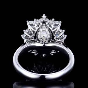 Bague en saphir bleu royal naturel du Sri Lanka SGARIT, taille ovale 3,08 ct, or 18 carats avec 45 gros diamants pour femmes - Product Image 3
