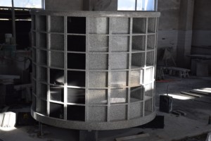 Pierre tombale en granit gris - Design américain traditionnel - Garantie 1 an - Utilisation en cimetière - Product Image 6