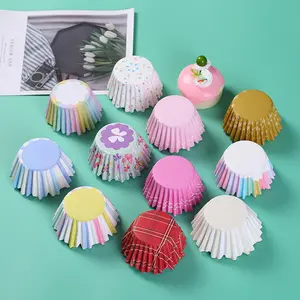 2022 Novelty Kleurrijke Wegwerp Milieuvriendelijke Cupcake Bakken Cake Cups Muffin Aangepaste Papier Cup