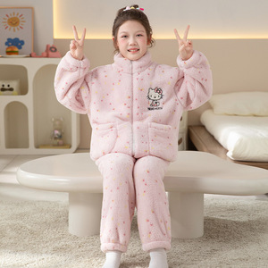 Nuevos <span class=keywords><strong>Pijamas</strong></span> Infantiles de Invierno de Felpa de Coral con Dibujos Animados. Conjunto de Ropa de Casa Cálida y Gruesa con Cuello de Franela y Cremallera para Mujer, para la Familia. - Product Image 2