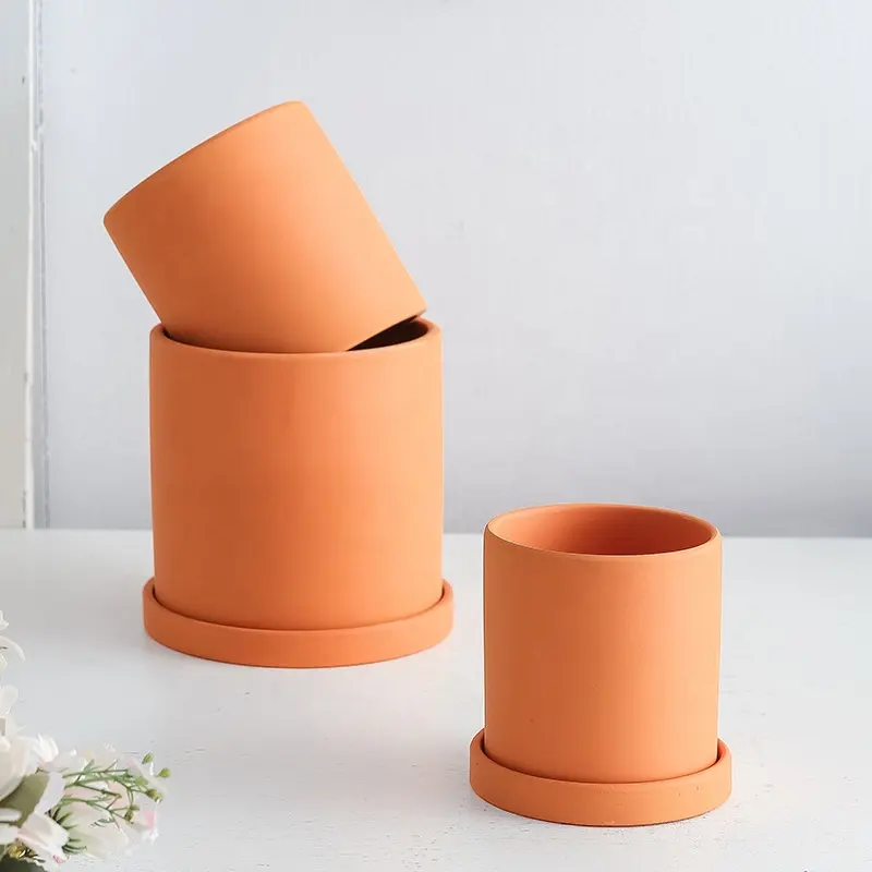 Vente en gros mini pot de fleur en céramique pour l'intérieur petit pot de fleur moderne en céramique avec logo personnalisé pour le jardinage