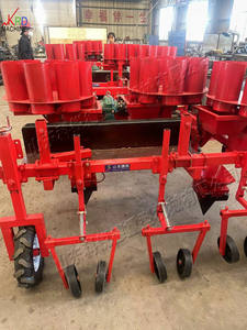 Самоходная машина для посадки рассады овощей с функциями внесения удобрений, капельного полива и мульчирования для теплиц и полей - Product Image 3