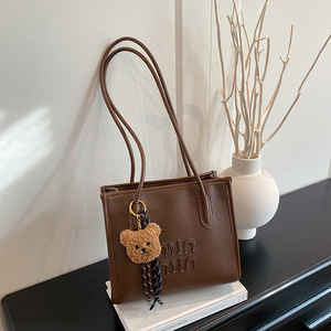 Bolso de hombro de lujo para mujer, elegante, moderno, versátil, para otoño e invierno - Product Image 2