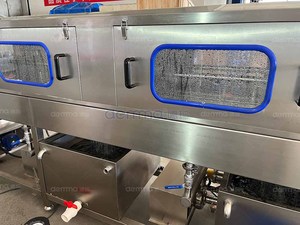 Machine de remplissage entièrement automatique, ligne de remplissage, d'étiquetage et de bouchage de bouteilles et de barils pour le remplissage de liquides - Product Image 4