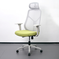 Chaise de bureau ergonomique en maille avec design moderne, pivotante et inclinable, idéale pour travailler sur ordinateur