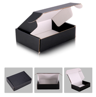 Boîtes d'expédition en carton ondulé kraft personnalisées avec couleur de carton, laminage mat, gaufrage, emballage biodégradable pour vêtements