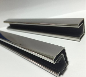Tubos y Perfiles Ranurados de Acero Inoxidable de Alta Calidad para Barandillas, Balaustradas y Uso Estructural - Product Image 3