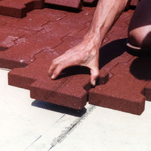 Vente chaude chinois bonne qualité couleurs sécurité emboîtement extérieur allée passerelle tuile en caoutchouc os de chien finisseur en caoutchouc - Product Image 3