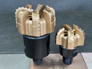 Mũi khoan <span class=keywords><strong>PDC</strong></span> <span class=keywords><strong>3</strong></span> cánh 5 cánh 7 cánh có thể tùy chỉnh mũi khoan dầu giếng nước với moq thấp - Product Image 4