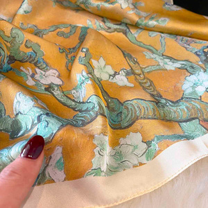 Foulard carré en polyester imprimé peinture à l'huile Van Gogh Amandier en fleurs, bandana artistique, accessoire de mode pour femme - Product Image 3