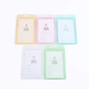 صقيع شفافة الملونة العمودي للطي غطاء PP البلاستيك الصلب حامل بطاقات التعريف الشخصية