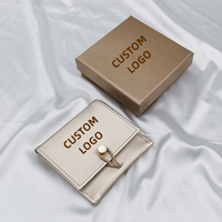 Boîte à bijoux carrée en papier couché avec fermeture à pression, impression personnalisée du logo, boîte cadeau rigide, laminage mat pour petits bijoux