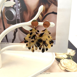 Pendientes de acrílico baratos, largos, con dije de hoja, de resina de tortuga, de palma, de moda, R.GEM. Joyería Bohemia de Verano para Mujer - Product Image 3
