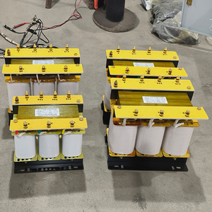 Transformador de Potencia para Exteriores de 5-50kVA, Trifásico, Elevador/Reductor de Voltaje de 230V/415V a 220V, Rendimiento Estable - Product Image 3