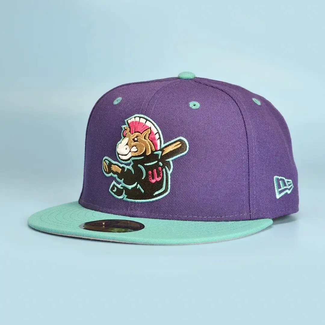新しいデザインの3D刺Embroideryロゴ調節可能なフィットスナップバックキャップ男性女性野球帽