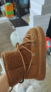 حذاء برقبة للثلج منفوش بنعل سميك جديد حذاء برقبة قصيرة من جلد الغزال غير قابل للإنزلاق حذاء كاجوال متقاطع للنساء - Product Image 2