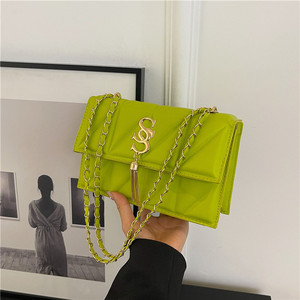 Bolsos de <span class=keywords><strong>Mujer</strong></span> al por Mayor Directo de Fábrica con <span class=keywords><strong>Cadena</strong></span>, Bolsos de <span class=keywords><strong>Mujer</strong></span> Sólidos de Diseño, <span class=keywords><strong>Bolso</strong></span> Tote Cruzado de un Solo Hombro para <span class=keywords><strong>Mujer</strong></span> - Product Image 1