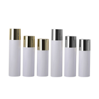 SHUNXU gros bouteille en plastique cosmétique avec estampage ruban/bouchon en or 100/120/150ml bouteille en plastique de pulvérisation d'eau de luxe