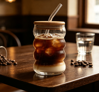 Gobelets en verre borosilicate de haute qualité, design créatif, 300 ml et 400 ml, disponibles en gros, avec couvercle en bambou et paille en verre