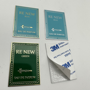 Etichette in Lamina Metallica 3D Personalizzabili e Etichette per Confezioni di Profumi Stampate UV, Targhette Metalliche, Adesivi per Profumi - Product Image 3