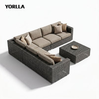 Ensemble de conversation de luxe pour patio de resort, moderne et minimaliste, en résine tressée résistante aux intempéries, avec canapé à assise profonde
