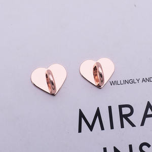 حامل ربط حلقة على شكل قلب حامل معدني لاصق متنقل من المصنع - Product Image 5