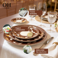 Assiette élégante en céramique marron, plat de service de luxe pour la location de tables de mariage, vaisselle en porcelaine fine