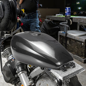 Copertura Serbatoio in Fibra di Carbonio Forgiata Lucida per Moto <span class=keywords><strong>Harley</strong></span> <span class=keywords><strong>Davidson</strong></span> Road Glide Street Glide 2023-2024 - Product Image 2