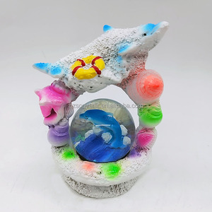 ของตกแต่งโต๊ะในบ้านลายสัตว์ทะเลเรซิน,รูปปลาโลมาแก้ว<span class=keywords><strong>ลูก</strong></span>โลกหิมะฟลอริดาเลือกได้ตามต้องการ - Product Image 4