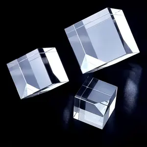 โรงงานขายส่ง K9 แก้วคริสตัลเปล่า 3d เลเซอร์แกะสลักคริสตัลบล็อก Cube ของที่ระลึกงานแต่งงานสําหรับแขก