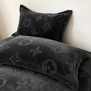 Tapis de lit imprimé en polyester, résistant à l'eau, avec bords renforcés, pour la protection du matelas, 300 fils au pouce carré, luxe léger - Product Image 4