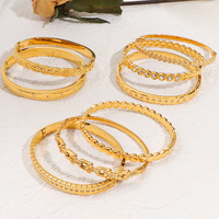 Bracelet jonc minimaliste en acier inoxydable pour femme, style européen et américain, combinaison polyvalente, 3 couleurs inaltérables, plaqué or sous vide.