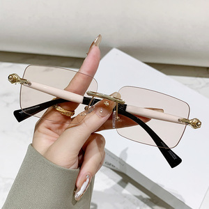Unisex Frameless <b>Sunglasses</b> <b>Gradient</b> Lenses UV400 Protection Plastic And Metal Frame For Outings Driving Cycling Parties - Product Image 2