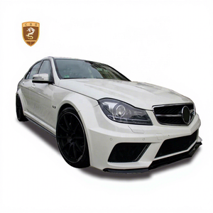 Paraurti wide body kit per c-class c63 <span class=keywords><strong>amg</strong></span> w204 4 porte 2012-2014 anno nero <span class=keywords><strong>serie</strong></span> di stile modello di auto - Product Image 1