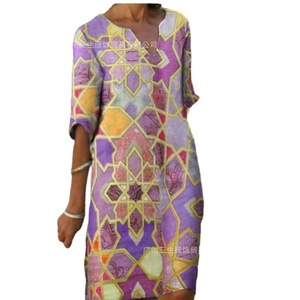 Robe élégante pour femmes grandes tailles, col en V, manches longues, imprimé patchwork, motif 3D stéréoscopique, robe tendance - Product Image 5