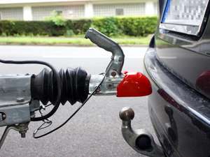 Couvre-coupleur de remorque en plastique rouge 50 mm - Product Image 6