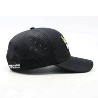 Casquette de baseball respirante en polyester perforé avec logo brodé personnalisé et découpe laser, idéale pour les sports de plein air